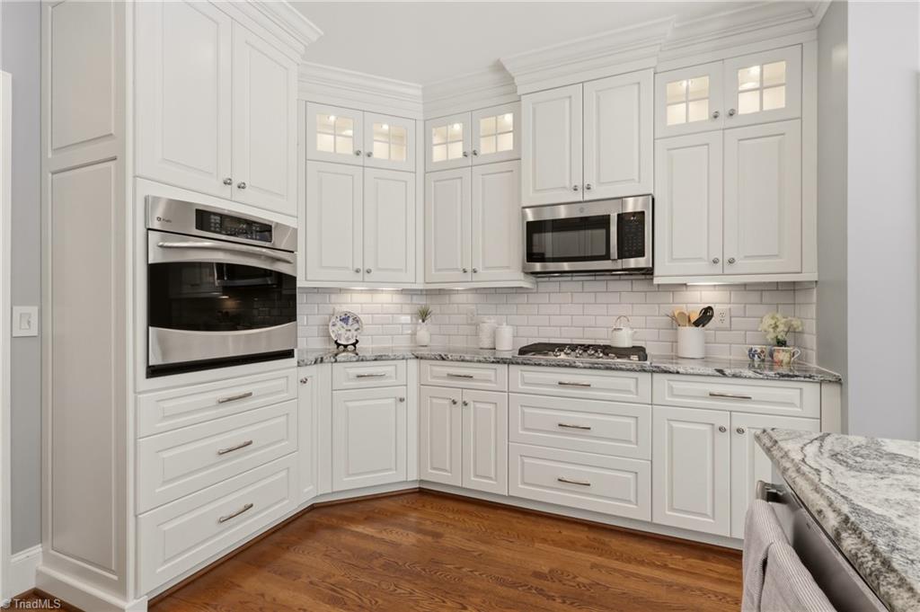 5305 Ridge Trail Road Summerfield, NC 27358 - Photo 14 of 49 Kitchen