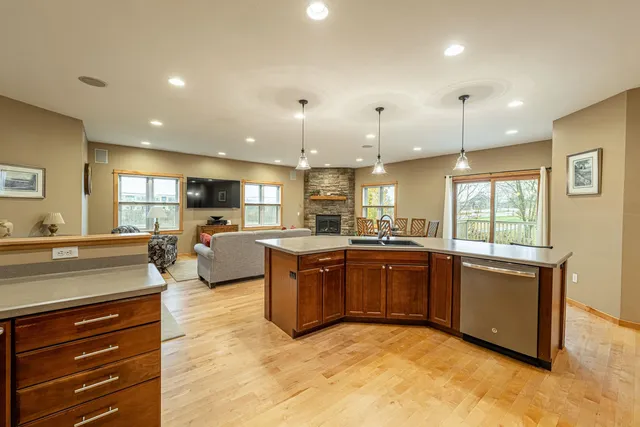 $664,900 | 5153 Ninebark Drive, Fitchburg, WI 53711