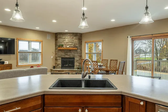 $664,900 | 5153 Ninebark Drive, Fitchburg, WI 53711