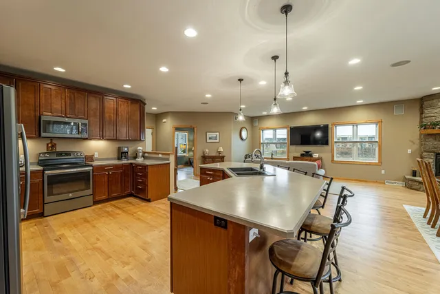 $664,900 | 5153 Ninebark Drive, Fitchburg, WI 53711