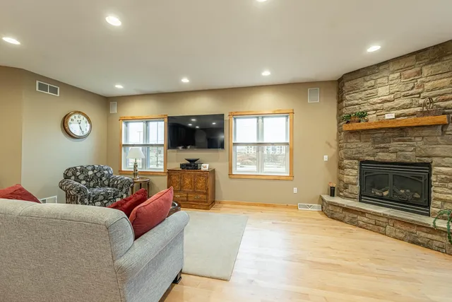 $664,900 | 5153 Ninebark Drive, Fitchburg, WI 53711