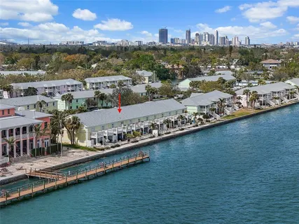$599,000 | 4966 Coquina Key Drive Southeast, St. Petersburg, FL 33705