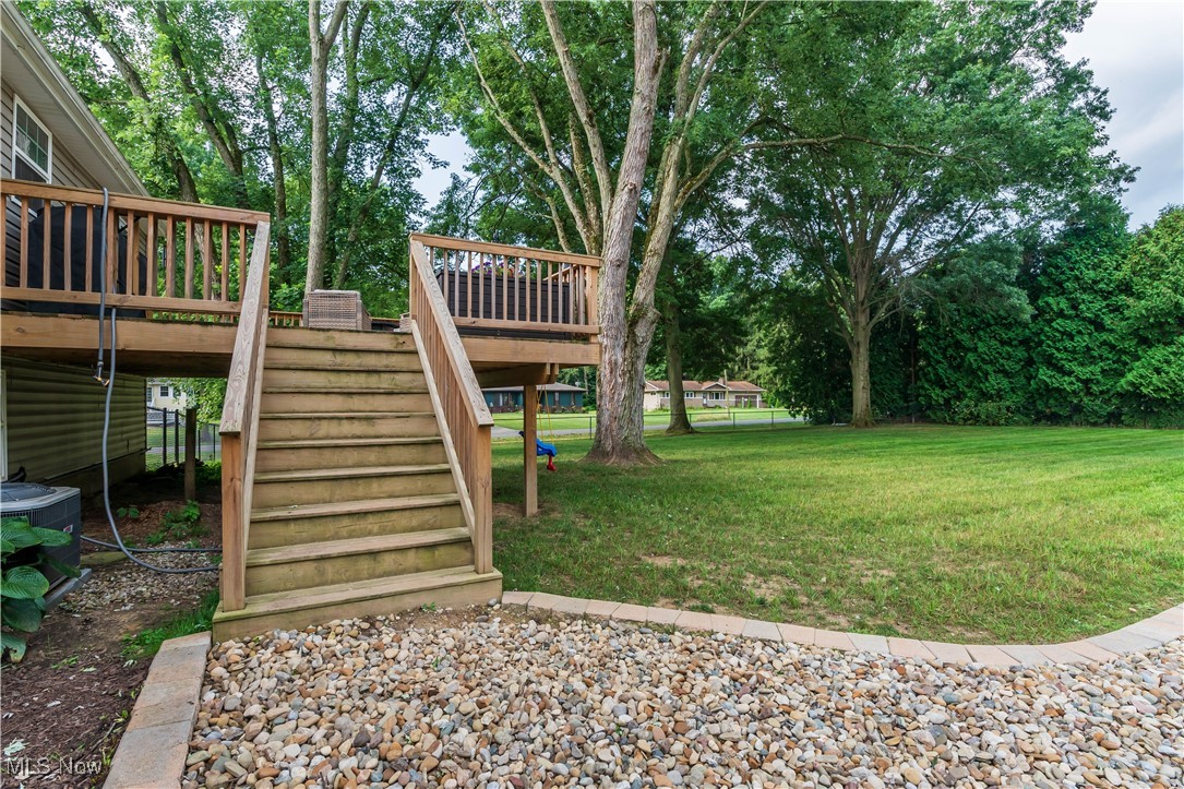 1566 Sunnyacres Road Akron, OH 44321 - Photo 11 of 34