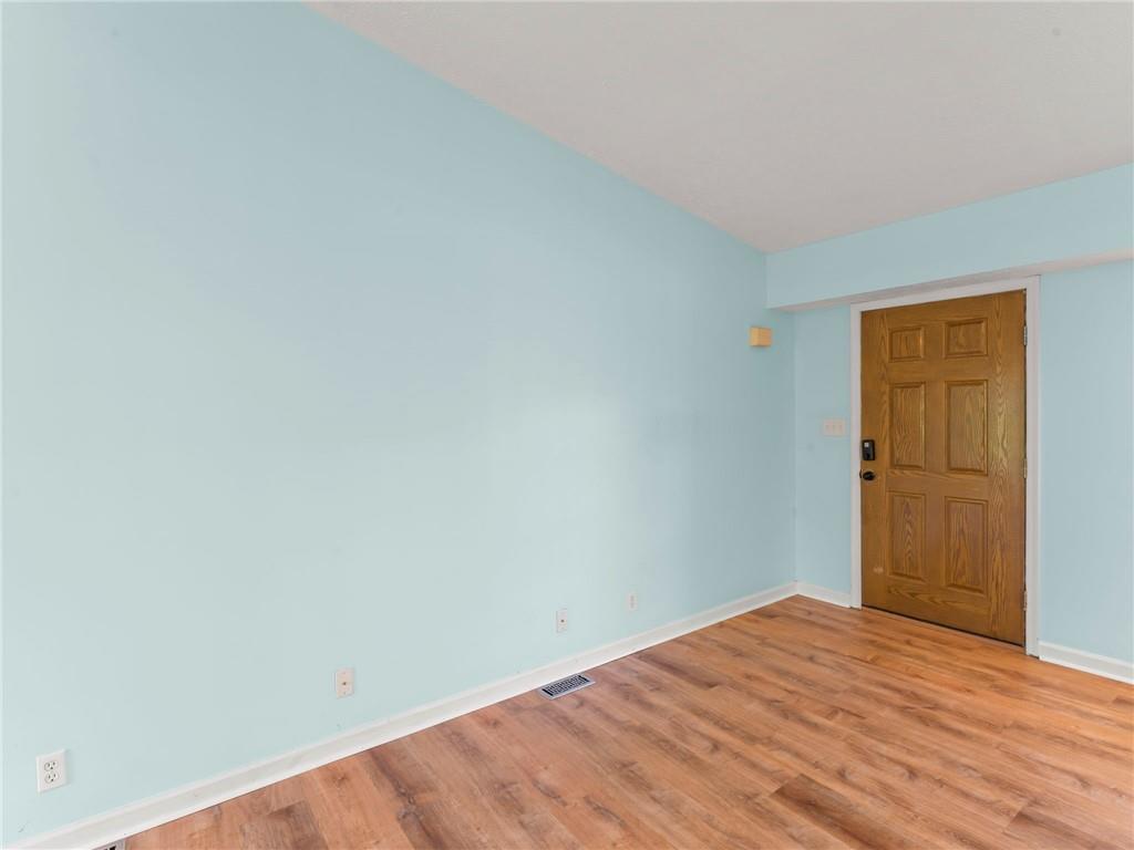 297 Rainey Road Eighty Four, PA 15330 - Photo 8 of 34