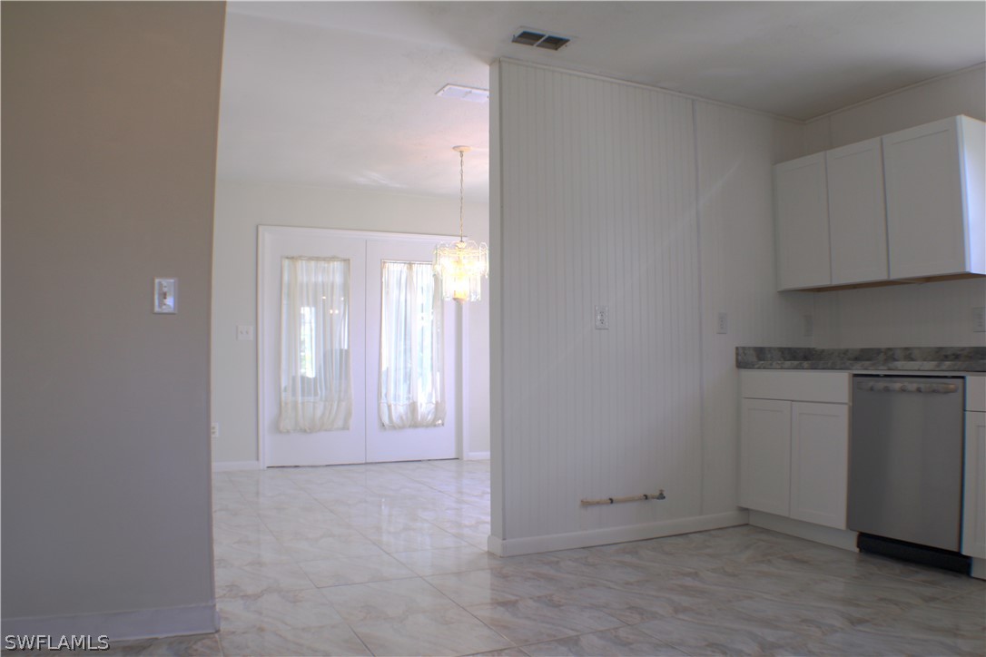 12210 Shawnee Road Fort Myers, FL 33913 - Photo 9 of 28 an empty room with closet