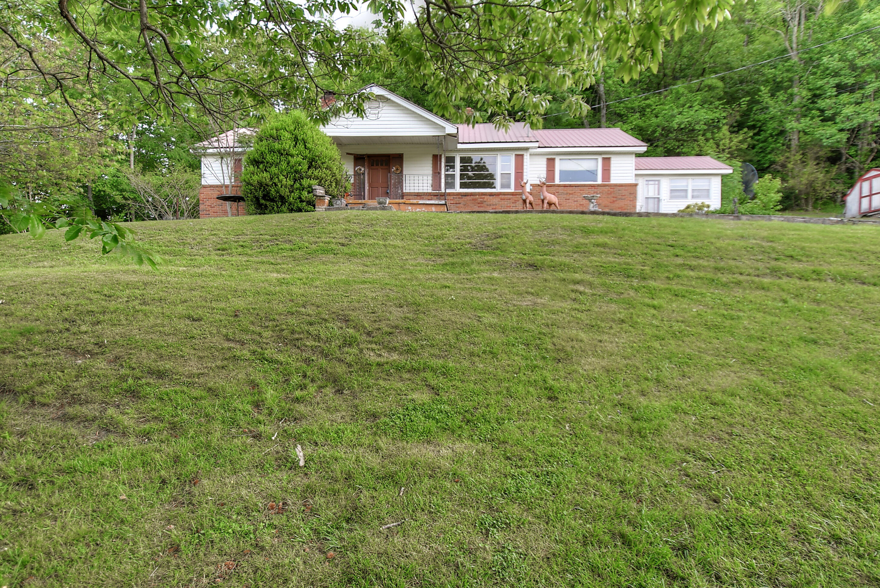 135 Earnest Elliott Road Erwin, TN 37650 - Photo 41 of 81 35A