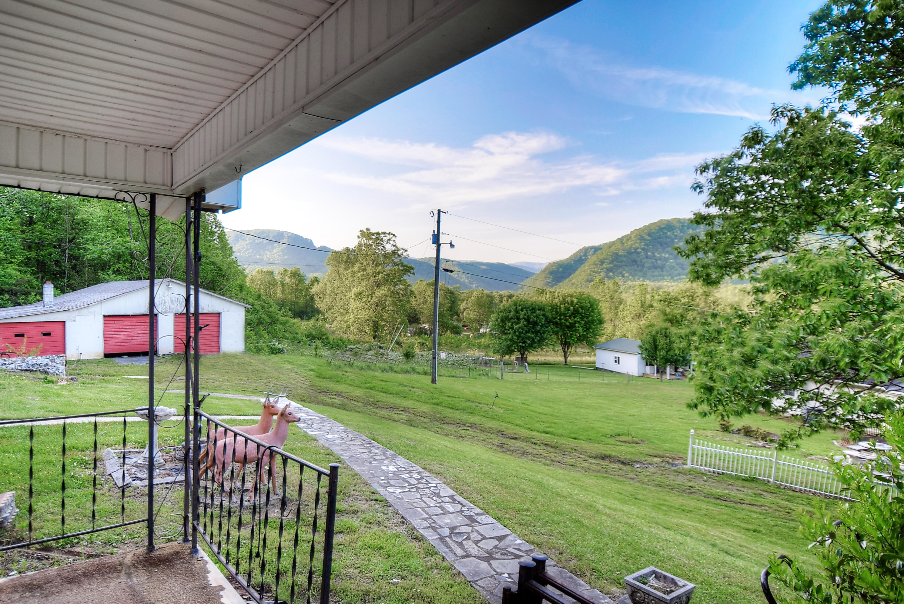 135 Earnest Elliott Road Erwin, TN 37650 - Photo 44 of 81 38
