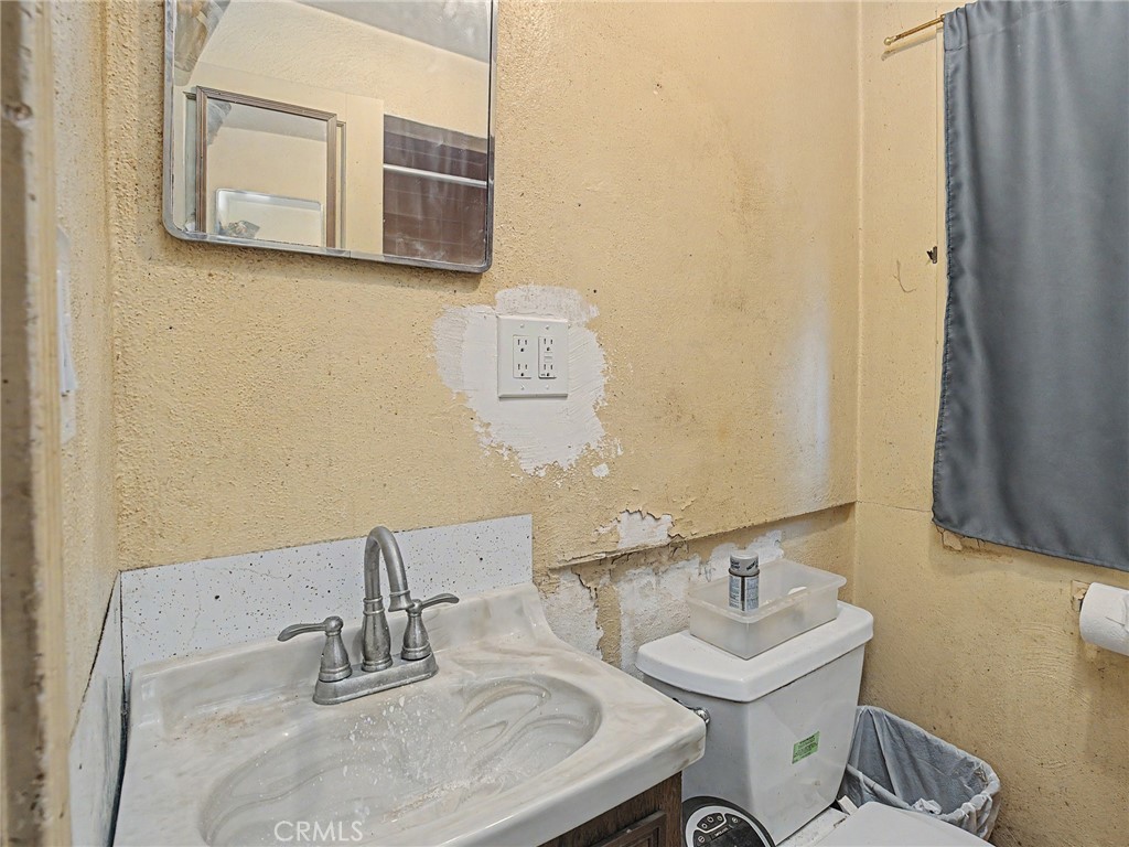 203 East Sycamore Avenue El Segundo, CA 90245 - Photo 18 of 21