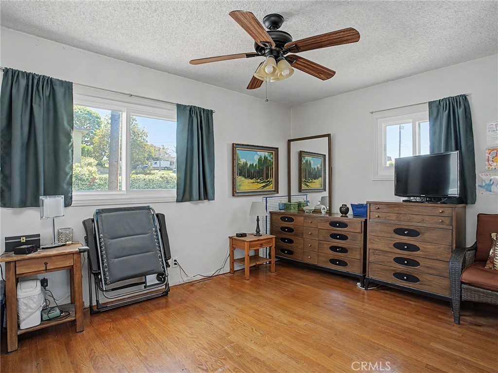 203 East Sycamore Avenue El Segundo, CA 90245 - Photo 9 of 21