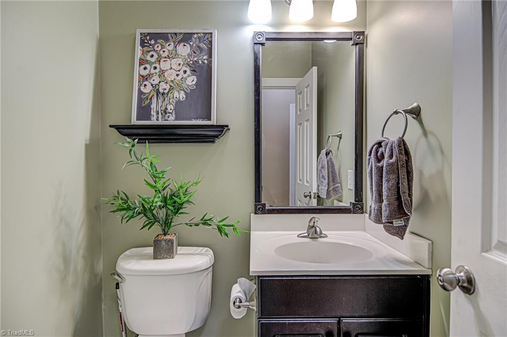 8504 Merriman Farm Road Oak Ridge, NC 27310 - Photo 13 of 47