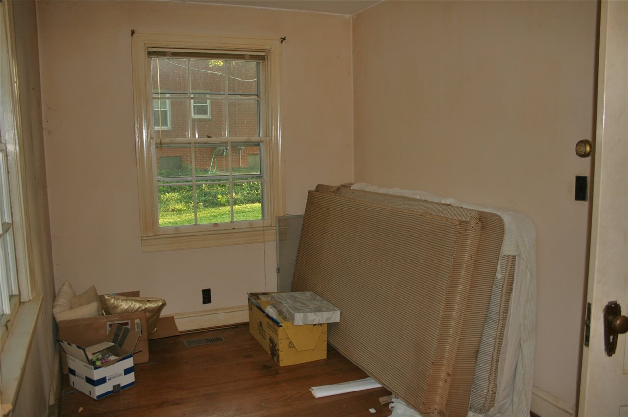 130 Bibb Store Road Louisa, VA 23093 - Photo 11 of 15 a bathroom with a toilet