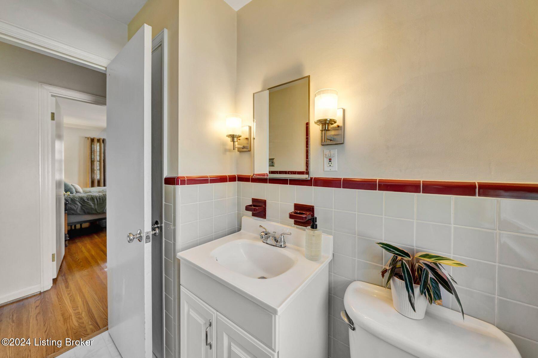 313 Bramton Road Louisville, KY 40207 - Photo 28 of 61 photo_online_027
