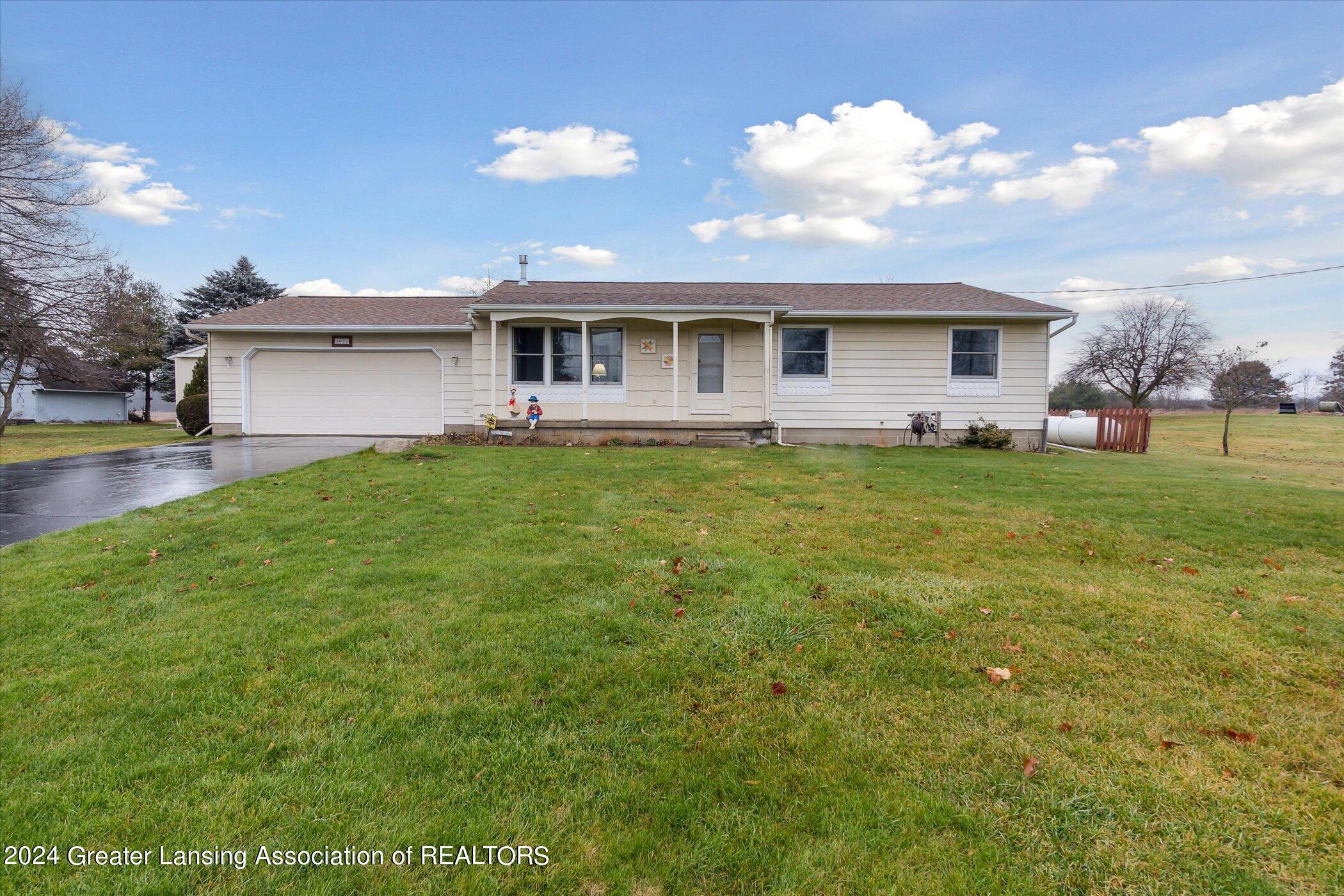 3055 East Round Lake Road Dewitt, MI 48820 - Photo 3 of 49 03-3055-E-Round-Lake-Rd-DeWitt-MI-48820-