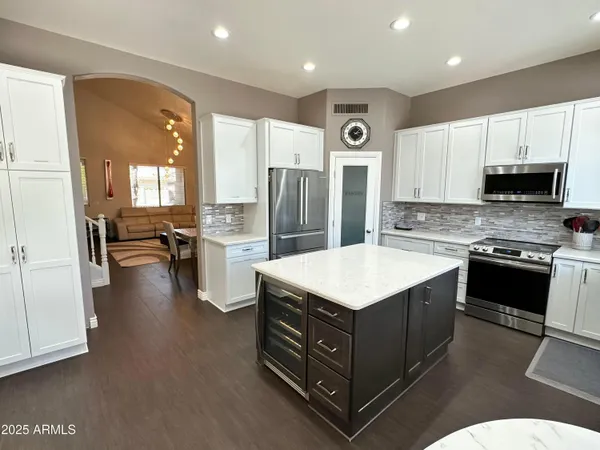 $4,800 | 4831 East Robin Lane, Phoenix, AZ 85054