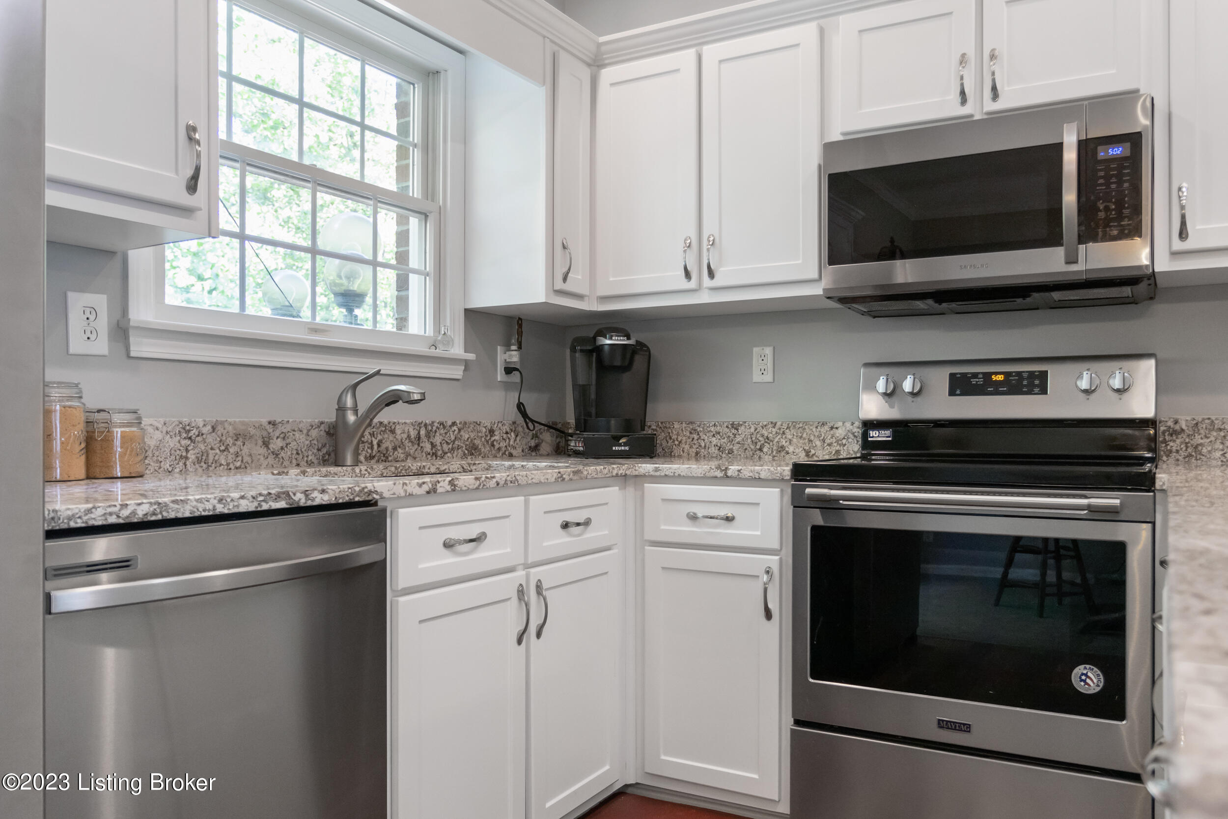 3104 Hendon Road Louisville, KY 40220 - Photo 12 of 33 3104 Hendon Rd-22