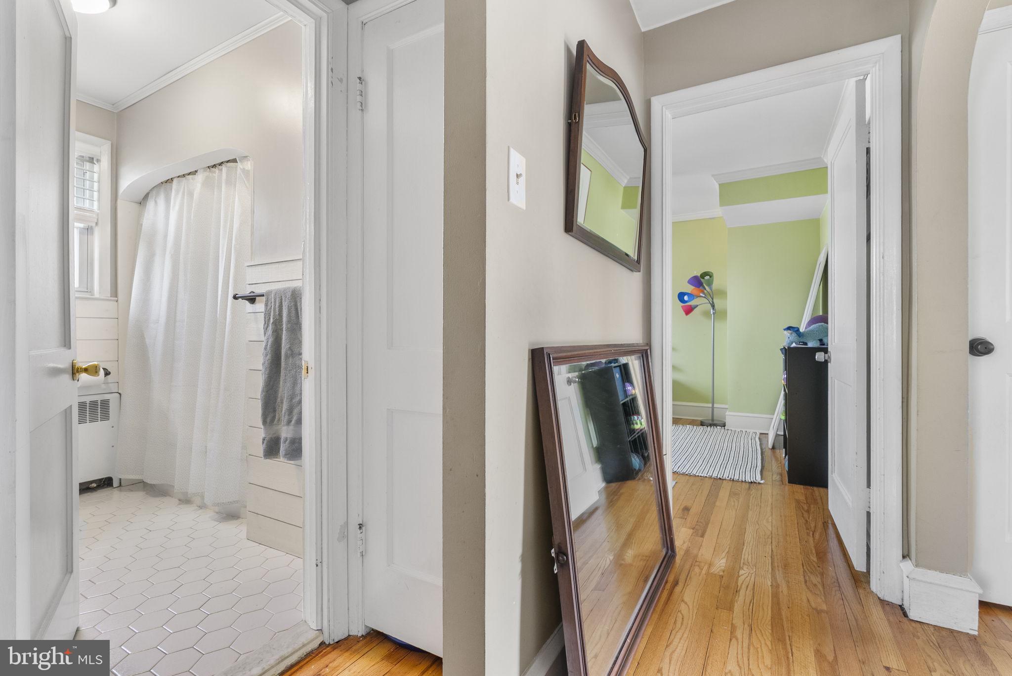 300 Lilac Lane Delanco, NJ 08075 - Photo 21 of 54 1st floor hall