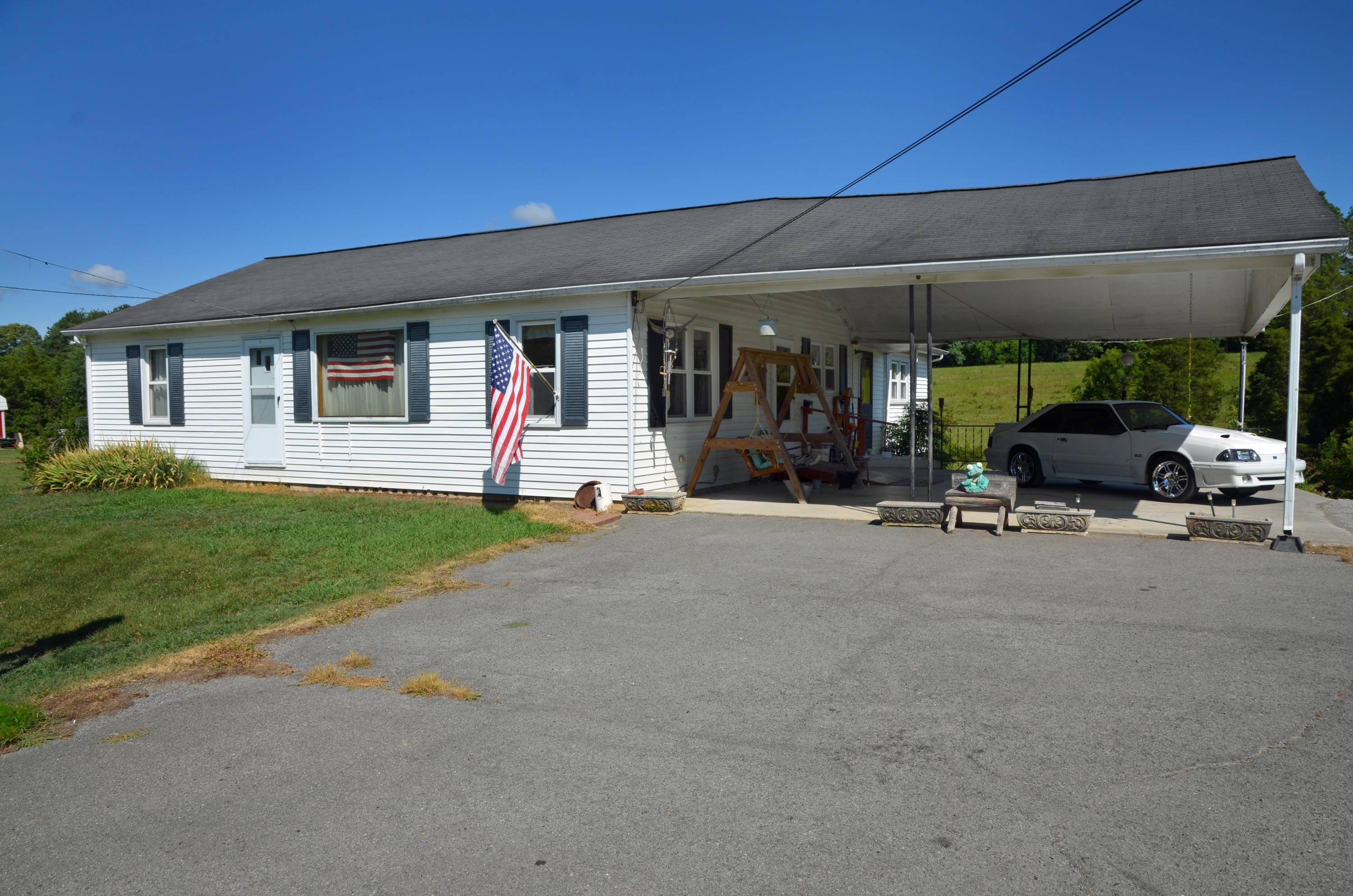 8523 Trout Road Mascot, TN 37806 - Photo 1 of 20 Front