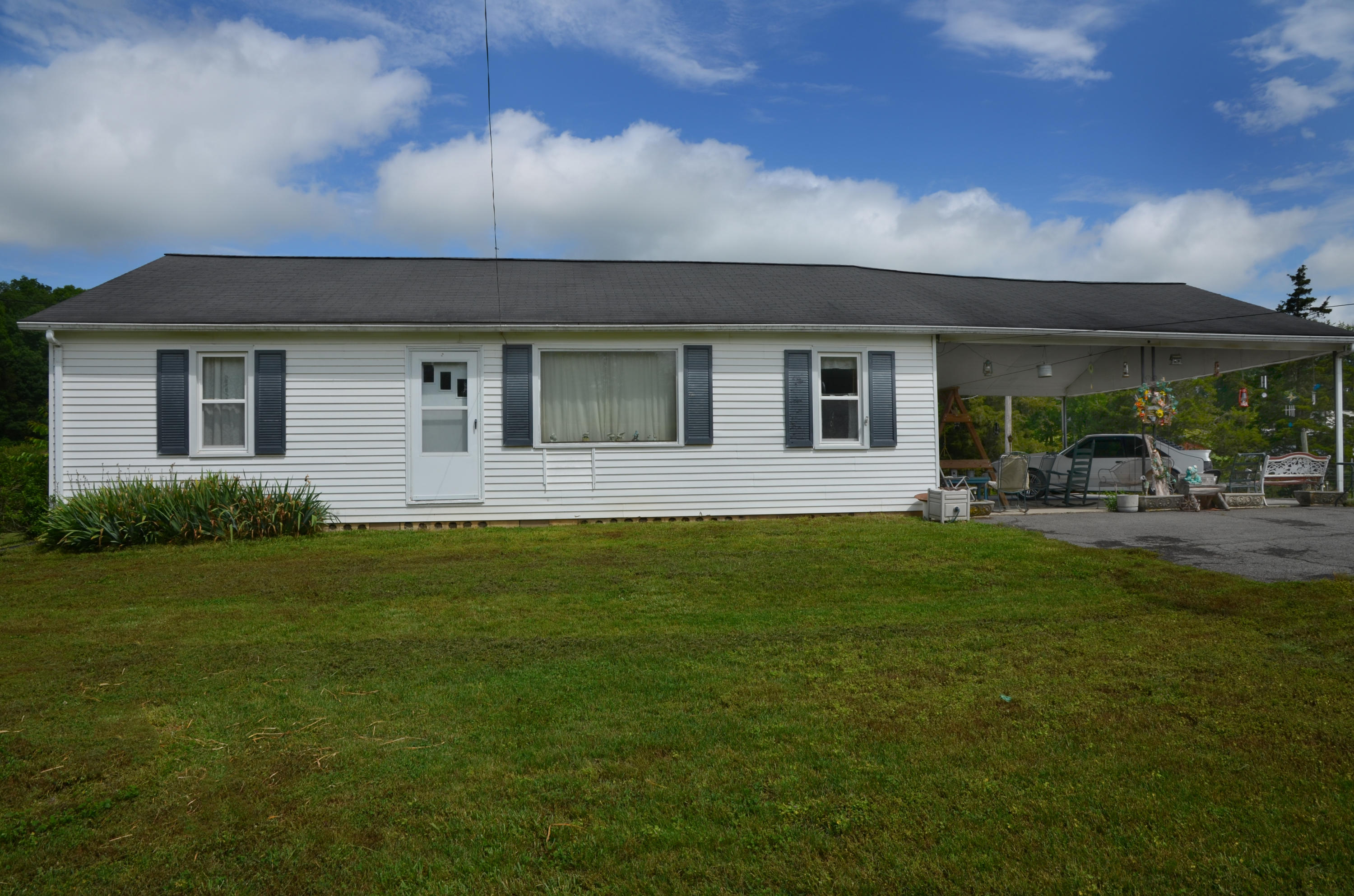 8523 Trout Road Mascot, TN 37806 - Photo 19 of 20 Front
