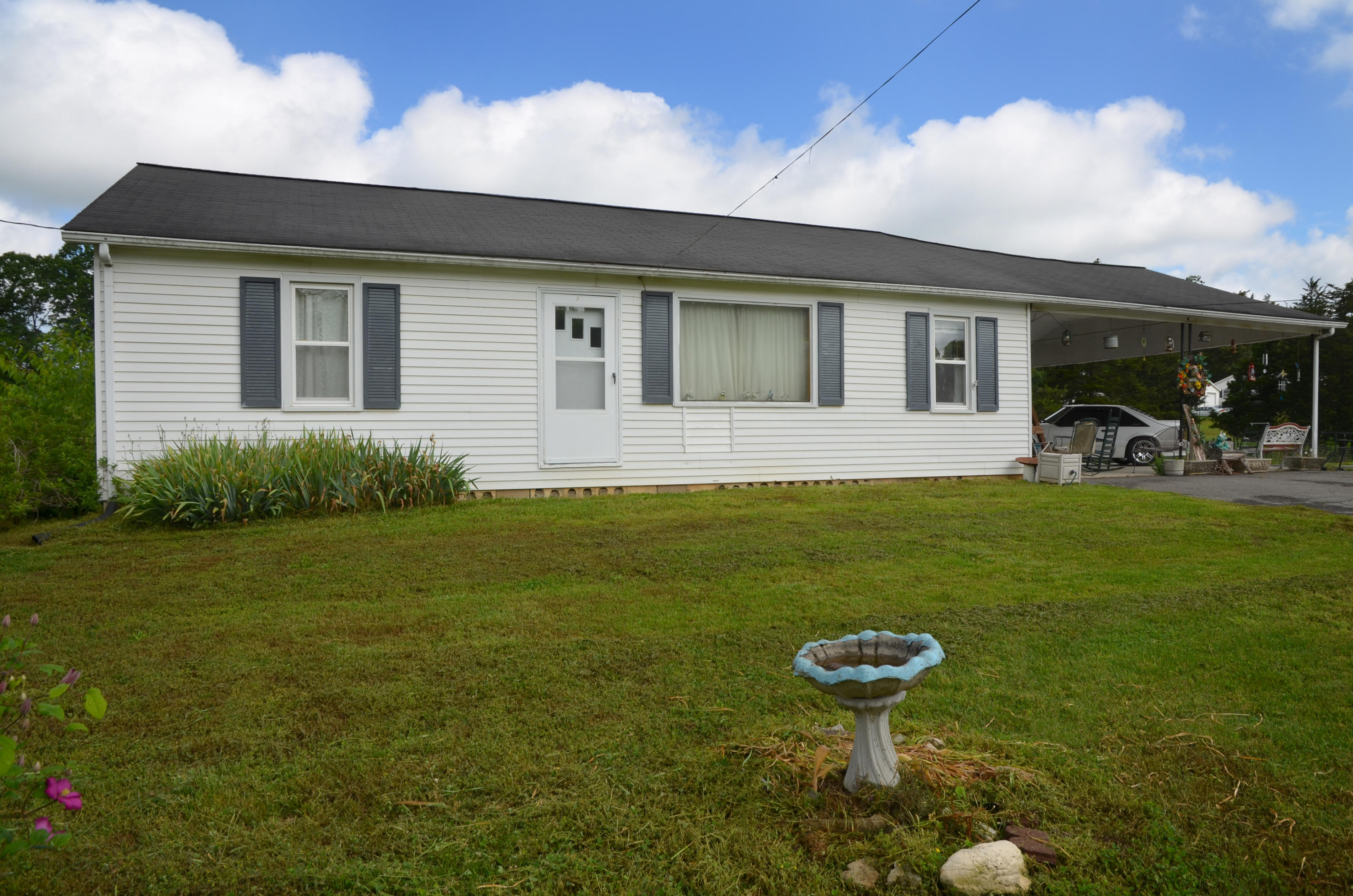 8523 Trout Road Mascot, TN 37806 - Photo 20 of 20 Front