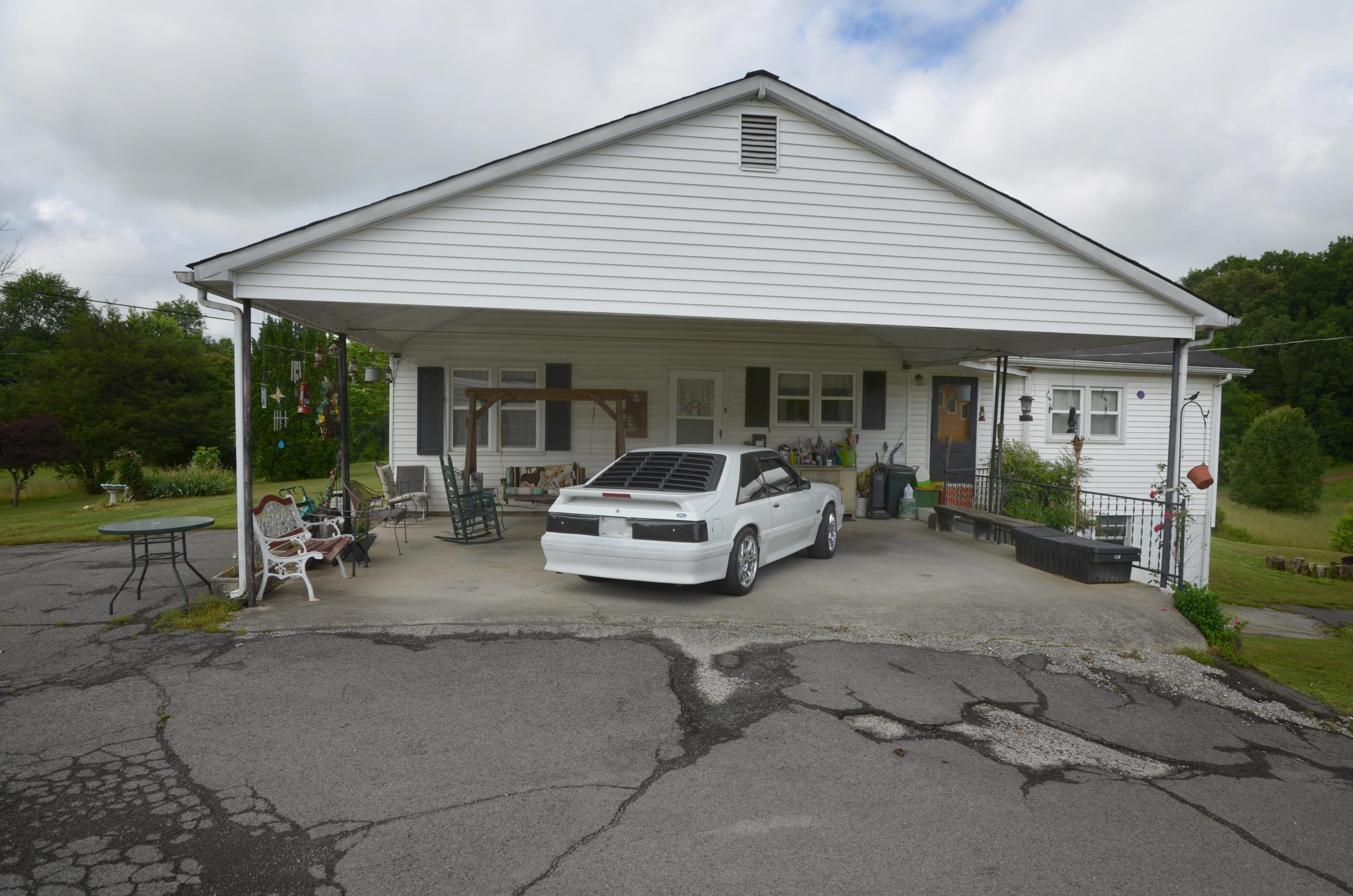 8523 Trout Road Mascot, TN 37806 - Photo 6 of 20 Carport