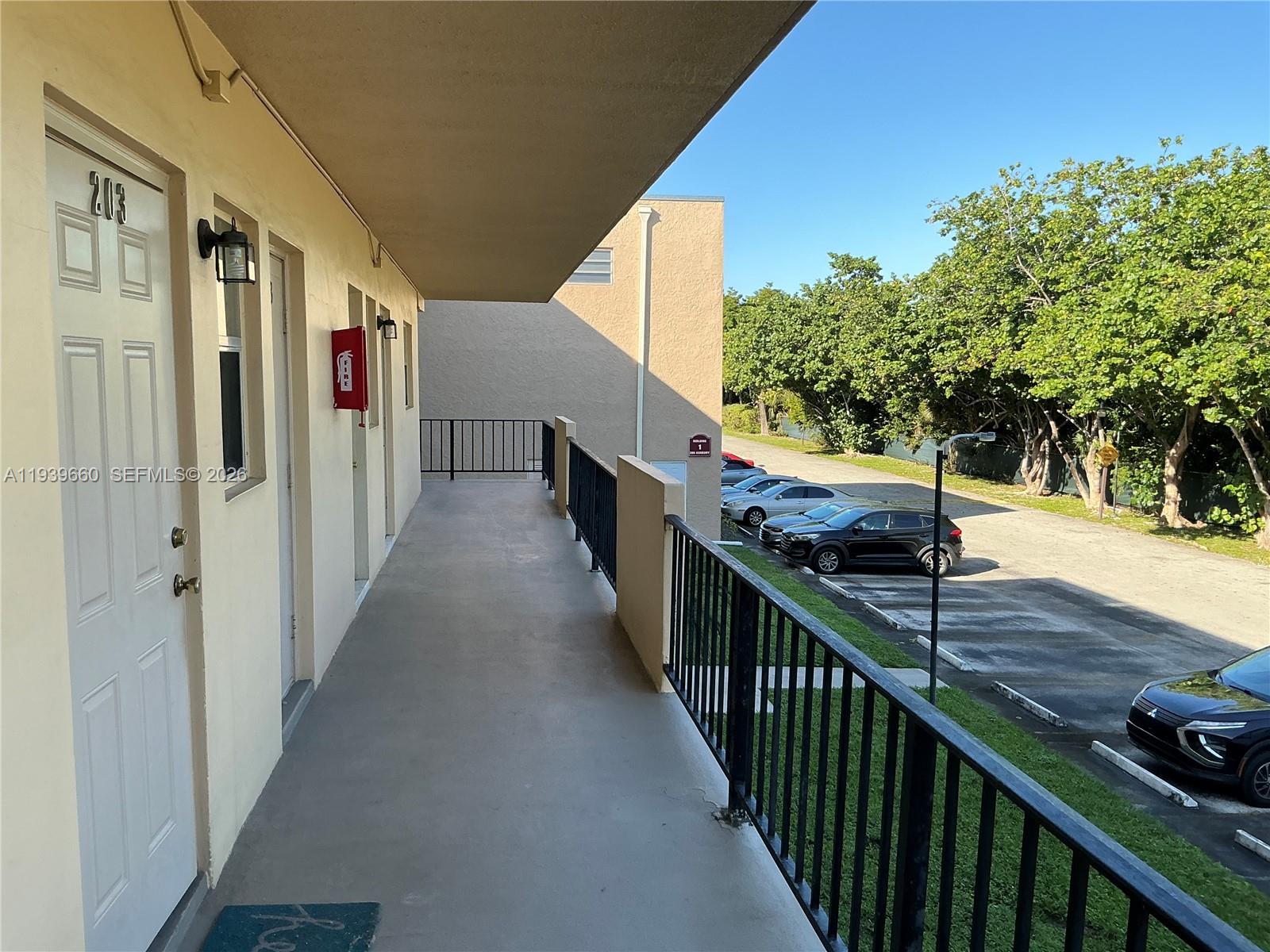 200 Ashbury Road, Unit 203 Hollywood, FL 33024 - Photo 5 of 44