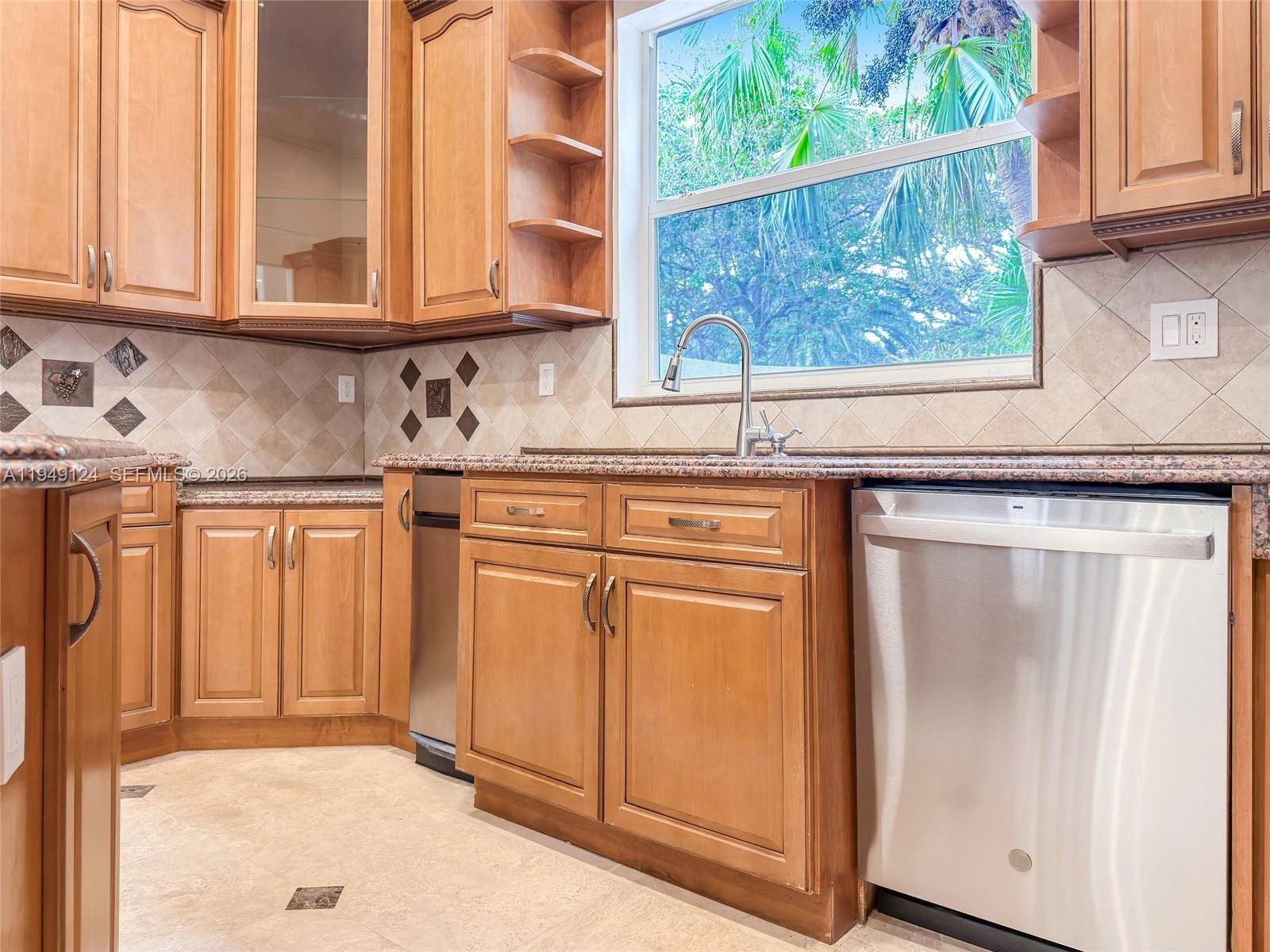 8480 Southwest 98th Street Miami, FL 33156 - Photo 13 of 60