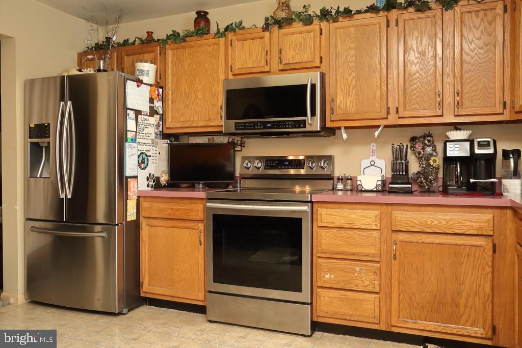 413 Groffdale Road Quarryville, PA 17566 - Photo 8 of 11 Gallery Image 8