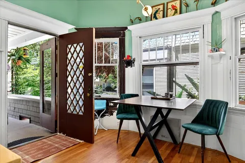 $889,000 | 2301 Capitol Avenue, Sacramento, CA 95816