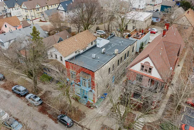 $950,000 | 1728 North Franklin Place, Unit 1730, Milwaukee, WI 53202