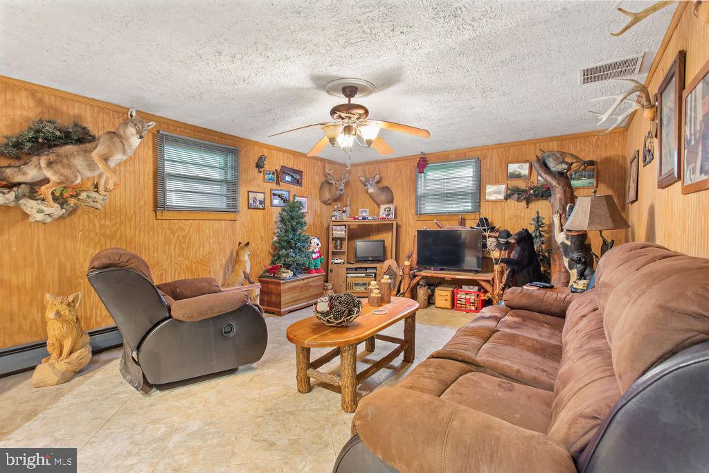 4127 Old Orchard Road York, PA 17402 - Photo 18 of 32 Gallery Image 18