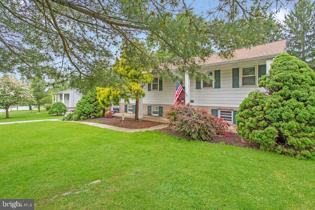 4127 Old Orchard Road York, PA 17402 - Photo 2 of 32 Gallery Image 2