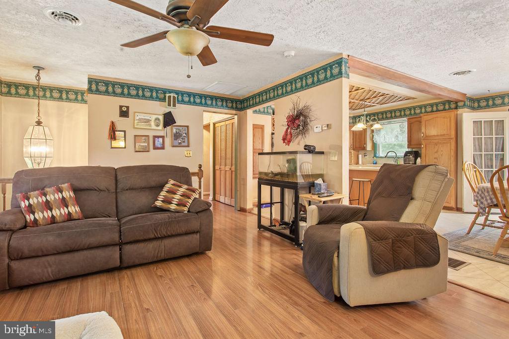 4127 Old Orchard Road York, PA 17402 - Photo 6 of 32 Gallery Image 6