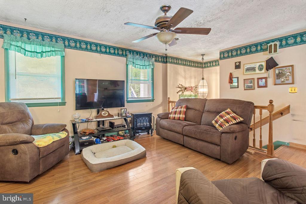 4127 Old Orchard Road York, PA 17402 - Photo 7 of 32 Gallery Image 7