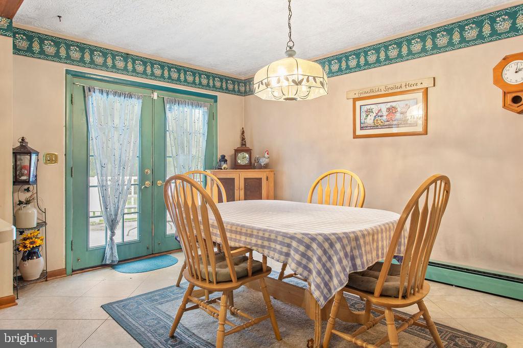 4127 Old Orchard Road York, PA 17402 - Photo 9 of 32 Gallery Image 9