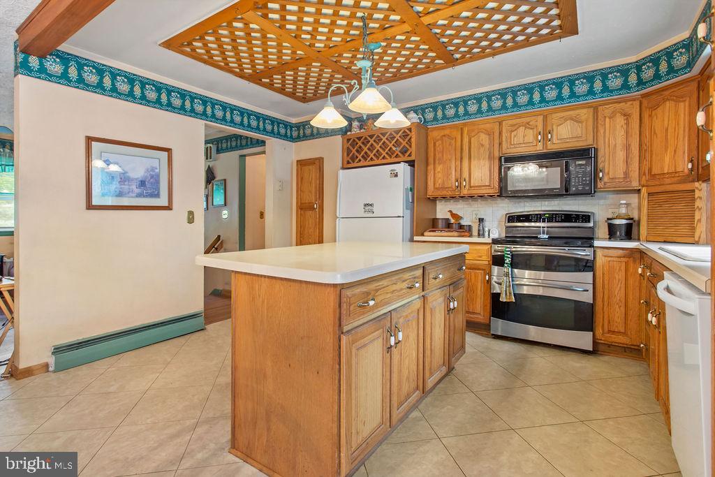 4127 Old Orchard Road York, PA 17402 - Photo 10 of 32 Gallery Image 10