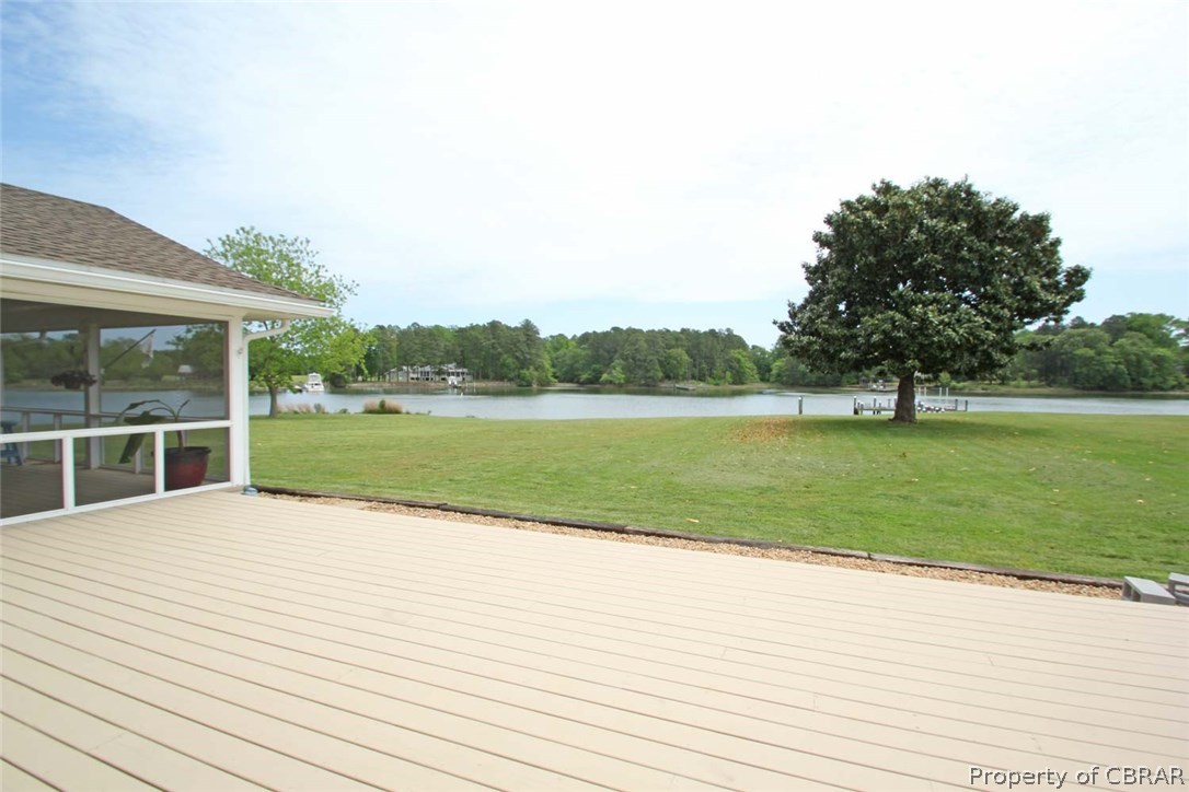 578 Natty Point Lane Kilmarnock, VA 22482 - Photo 2 of 44