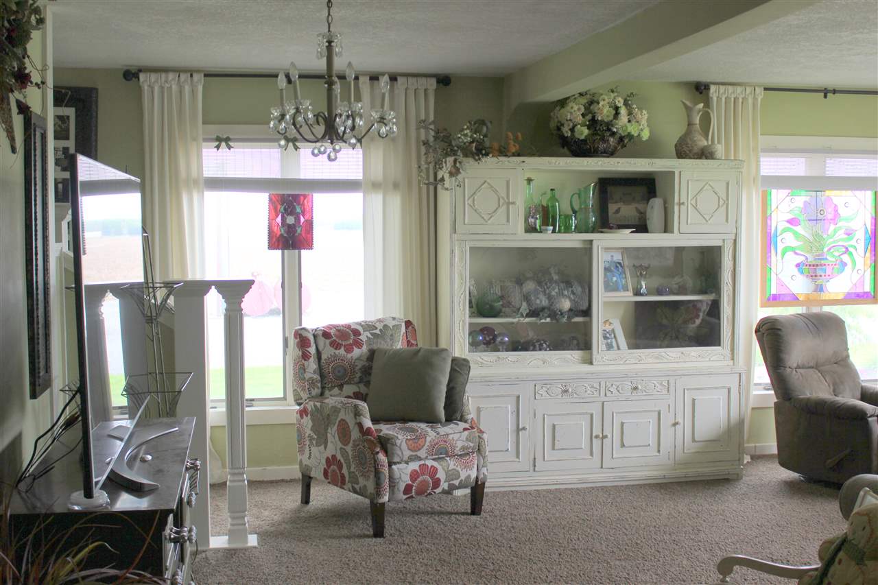 12211 Bluffton Road Fort Wayne, IN 46809 - Photo 2 of 20