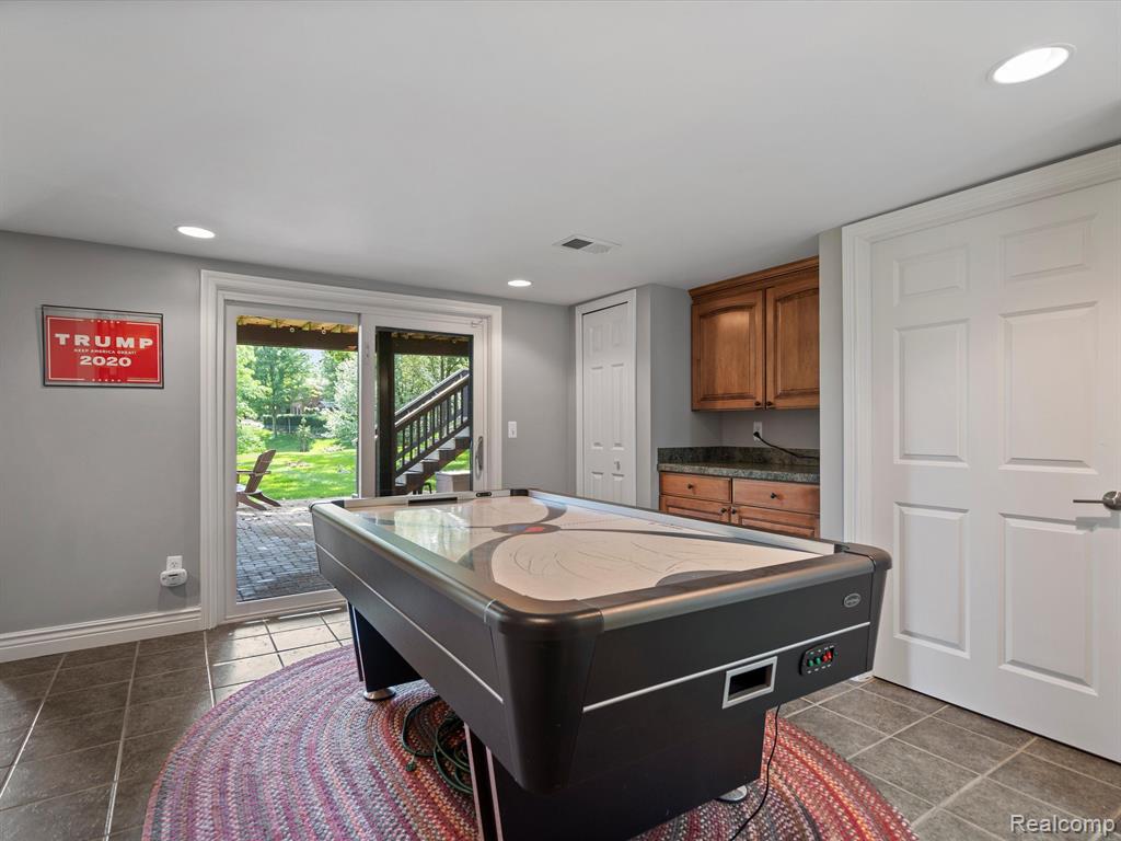 619 Springview Drive Rochester, MI 48307 - Photo 47 of 77