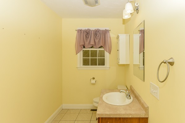 8 Goff Road Norton, MA 02766 - Photo 13 of 29 Gallery Image 13