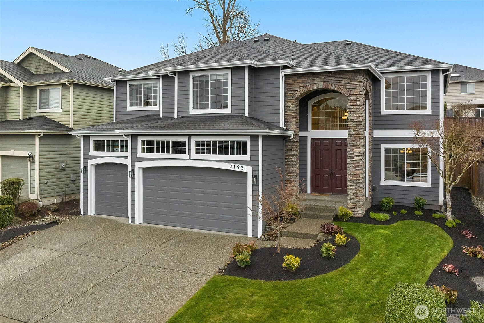 21921 40th Avenue Southeast Bothell, WA 98021 - Photo 2 of 35