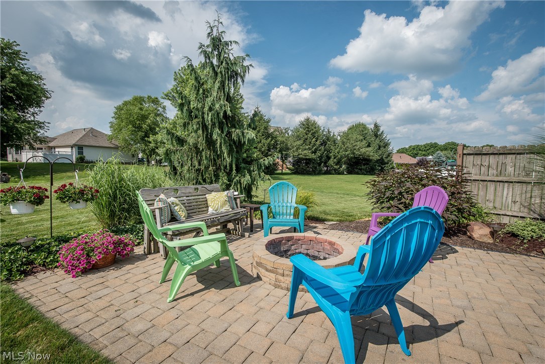 1977 Summerchase Road Northeast Canton, OH 44721 - Photo 17 of 18 Patio area