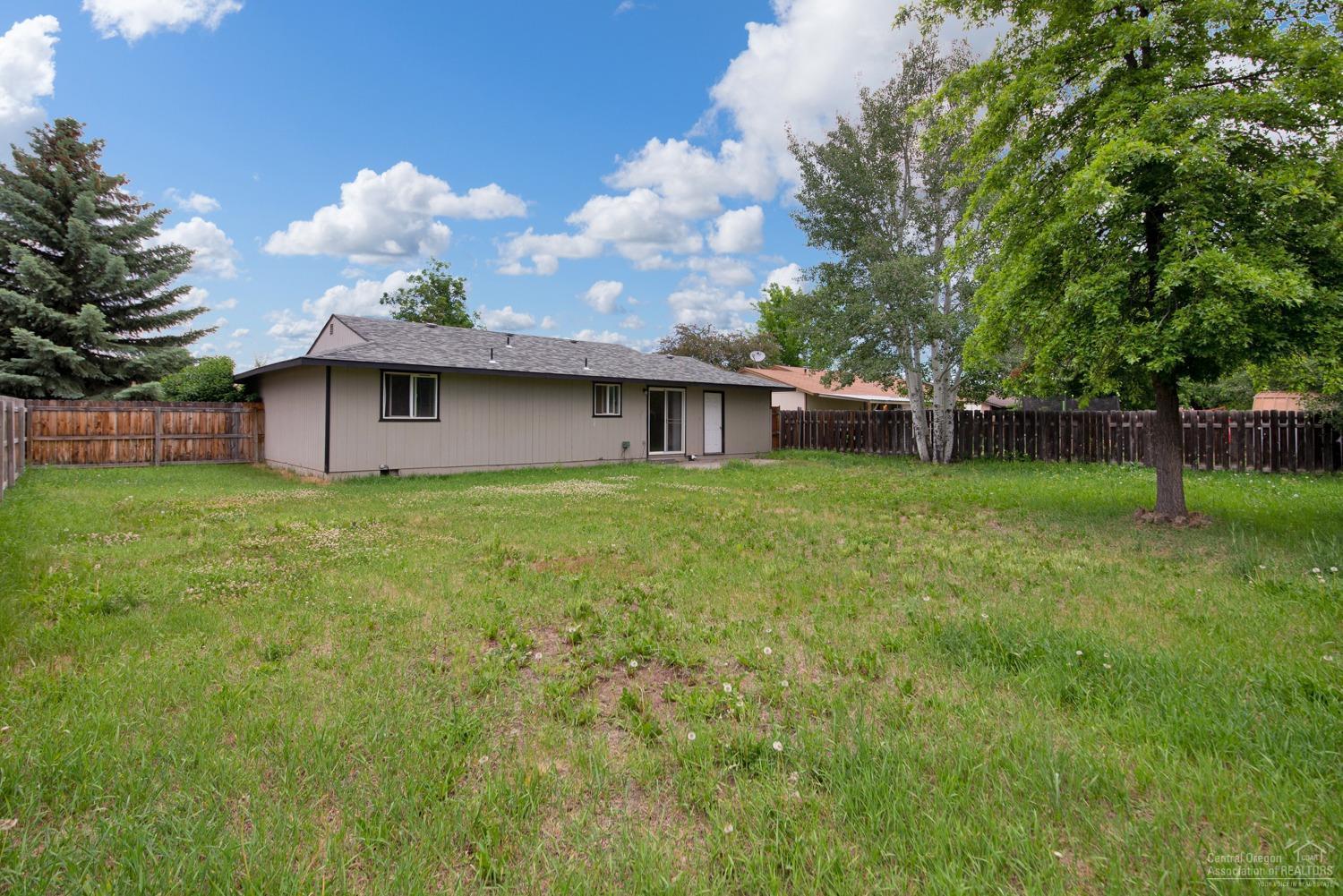 1620 Southwest 33rd Street Redmond, OR 97756 - Photo 24 of 25 Additional Photo