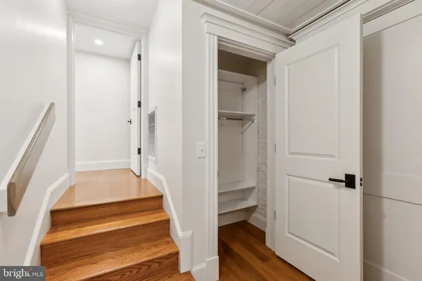 $4,250 | 1641 R Street Northwest, Unit 402, Washington, DC 20009