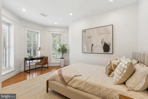 $4,250 | 1641 R Street Northwest, Unit 402, Washington, DC 20009