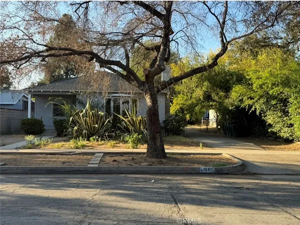 $3,900 | 1045 Locust Street, Pasadena, CA 91106
