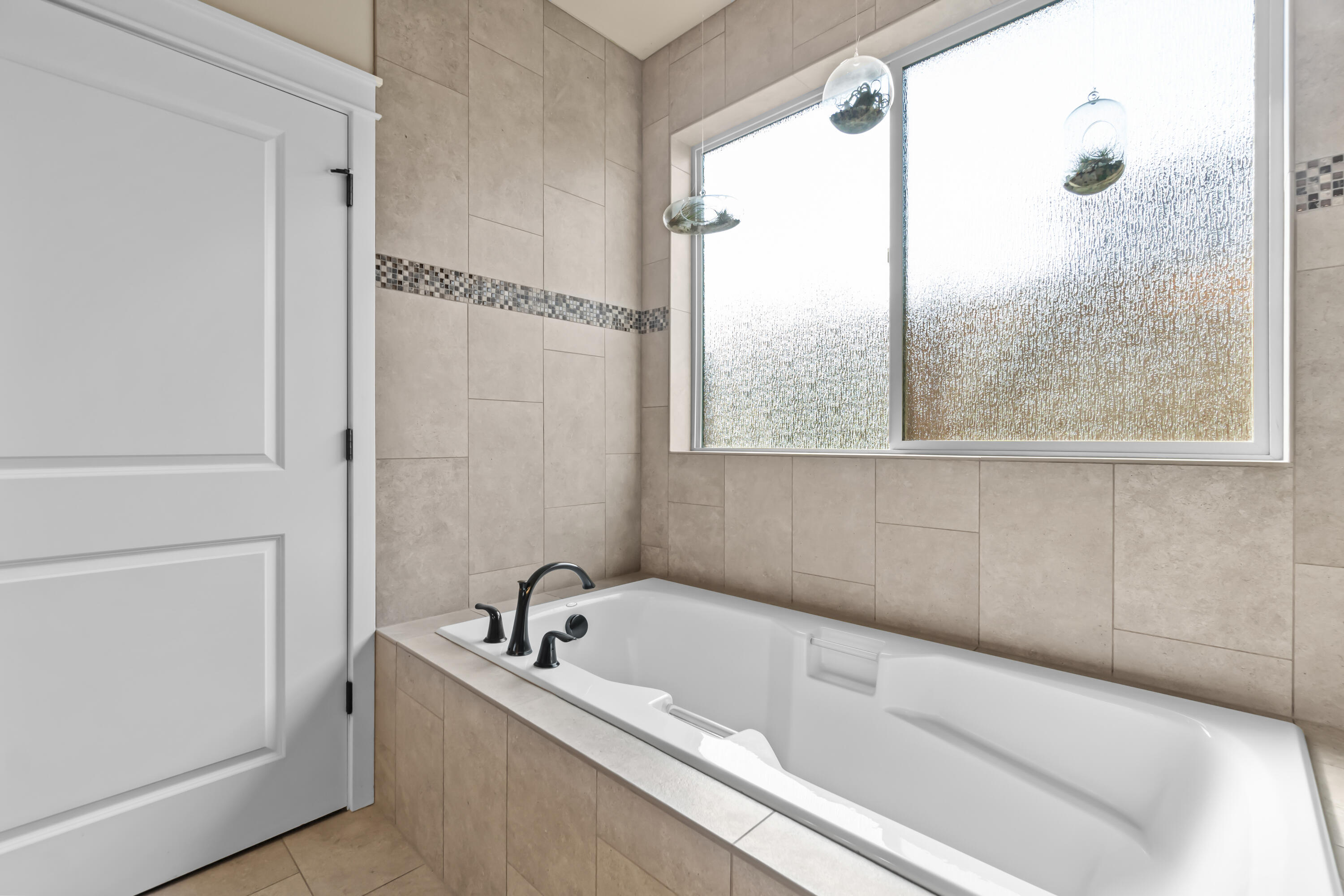 61120 Manhae Loop Bend, OR 97702 - Photo 25 of 57 64-print-Riley Visuals-69