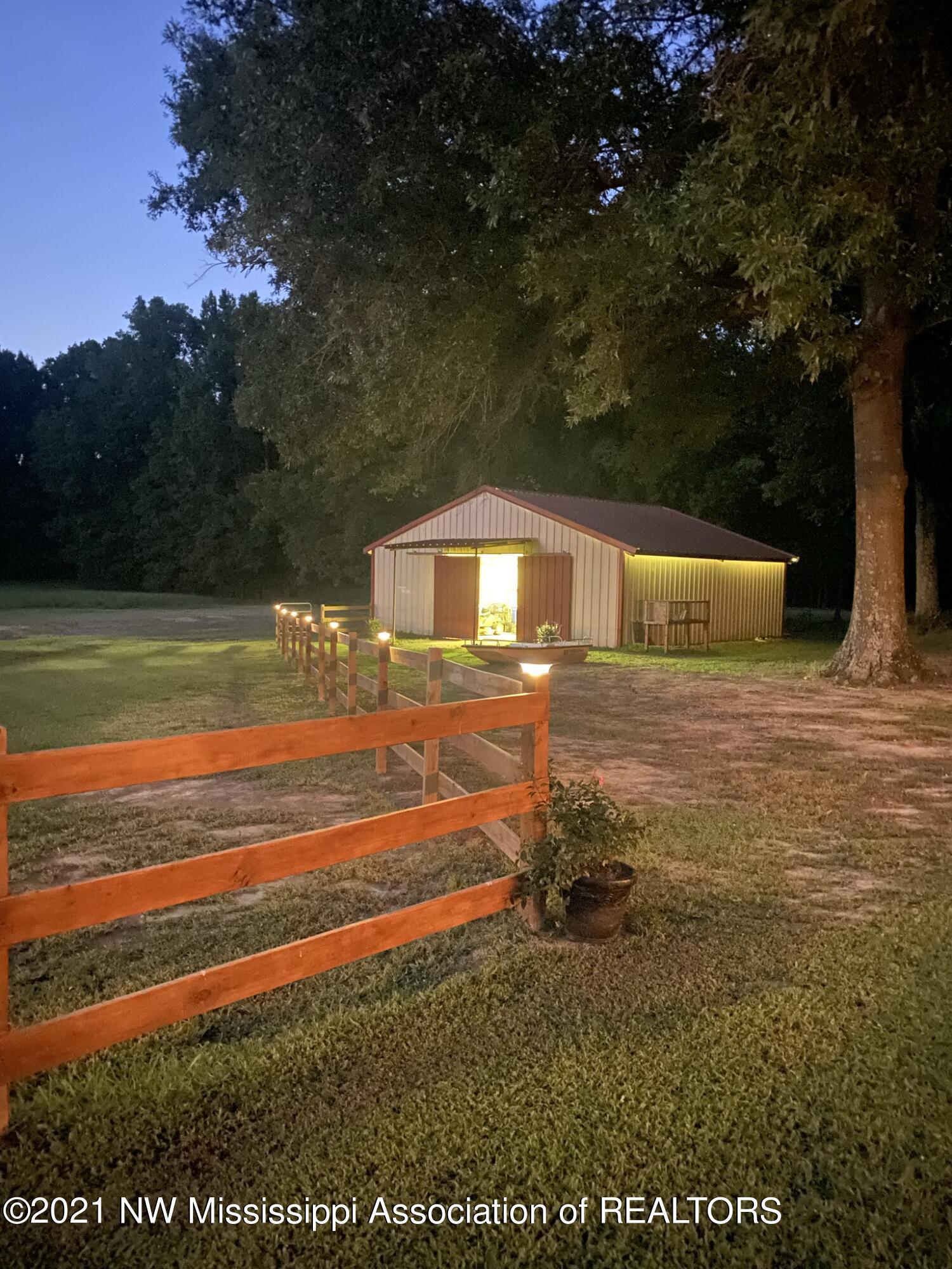 2964 Laverne Road Nesbit, MS 38651 - Photo 22 of 25 60A40E7C-D4D7-4D32-807B-29BE7D5B4738