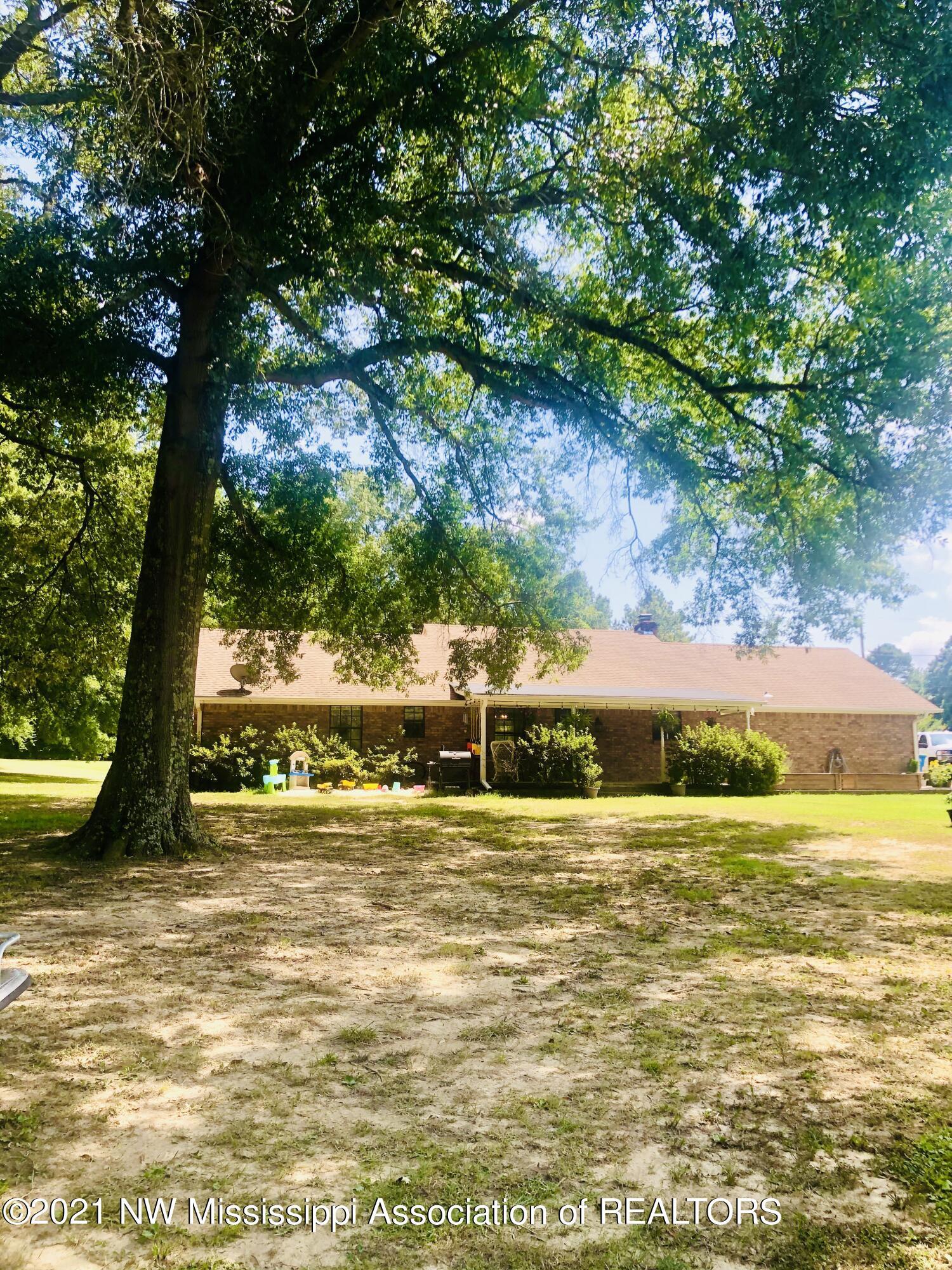 2964 Laverne Road Nesbit, MS 38651 - Photo 4 of 25 A1B38496-F62A-483B-B6EC-68854066FE0D