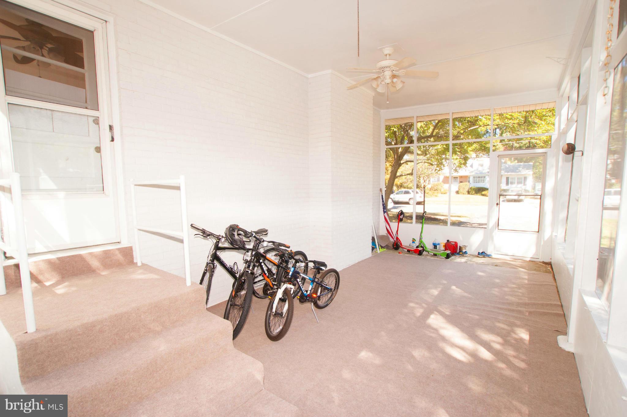 2403 Londonderry Road Alexandria, VA 22308 - Photo 25 of 30 Screened Porch