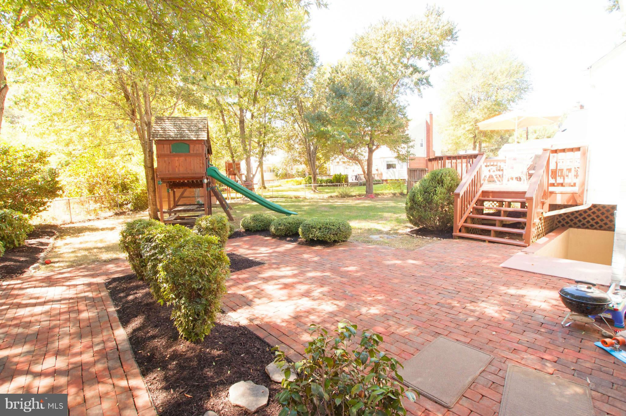 2403 Londonderry Road Alexandria, VA 22308 - Photo 6 of 30 Brick Patio